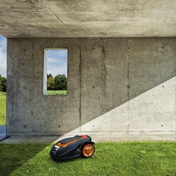 Worx Landroid M1000 Mähroboter in Aktion