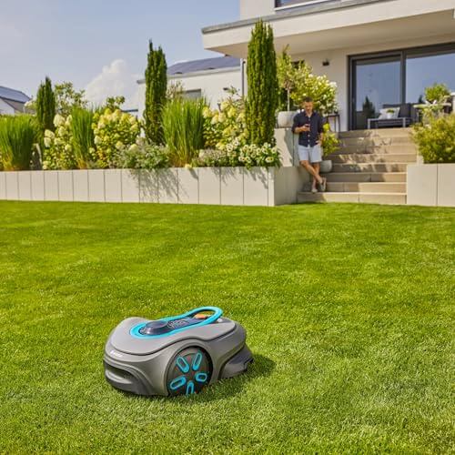 Gardena smart SILENO Free kabelloser Mähroboter auf Rasen